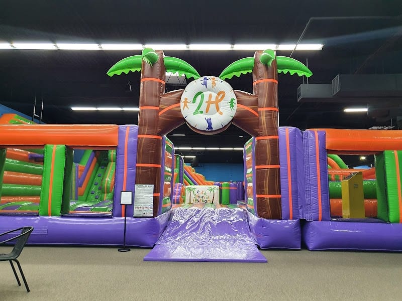 2 Hours of Freedom playground photo 2