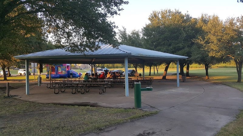 Ablon Park playground photo 1