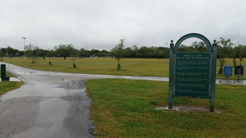 Arnold Park playground photo 3