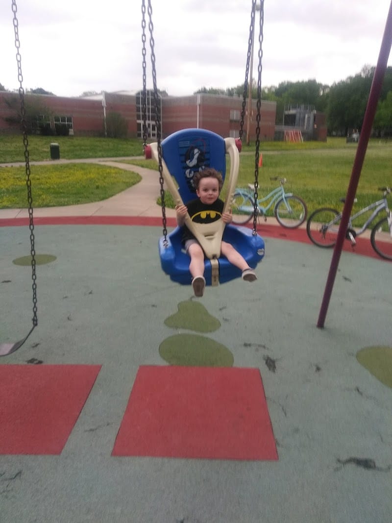 Avon Park playground photo 3