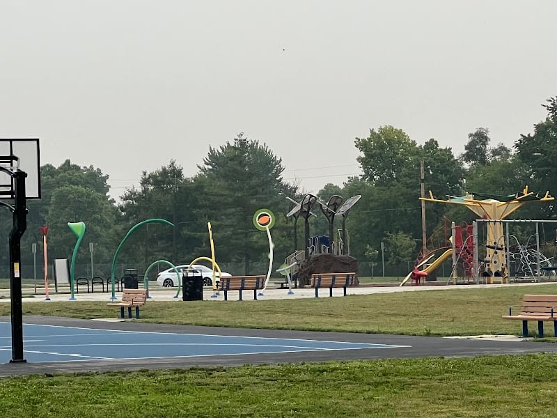 Bel-Aire Park playground photo 1