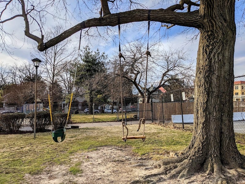 Big Oak Swing playground photo 1