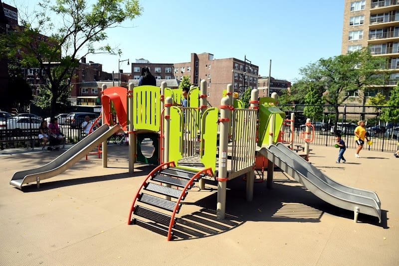 Bowne Playground playground photo 1