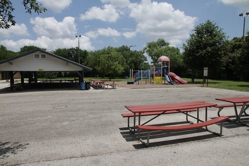 Camargo Park playground photo 1