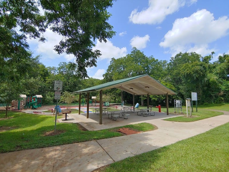 Clay Park playground photo 3