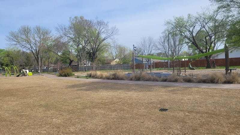 Cottonwood Park playground photo 2