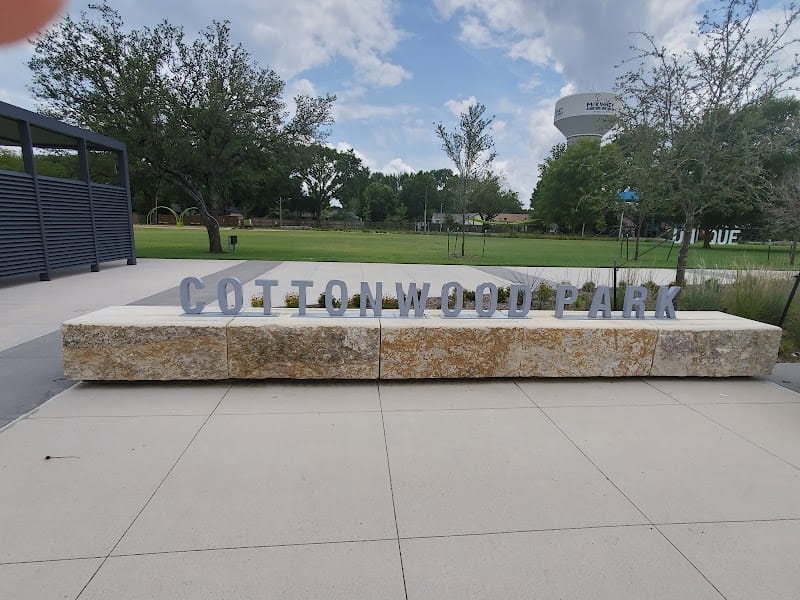 Cottonwood Park playground photo 3