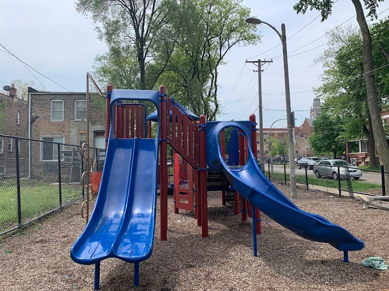 Cottonwood Park playground photo 3