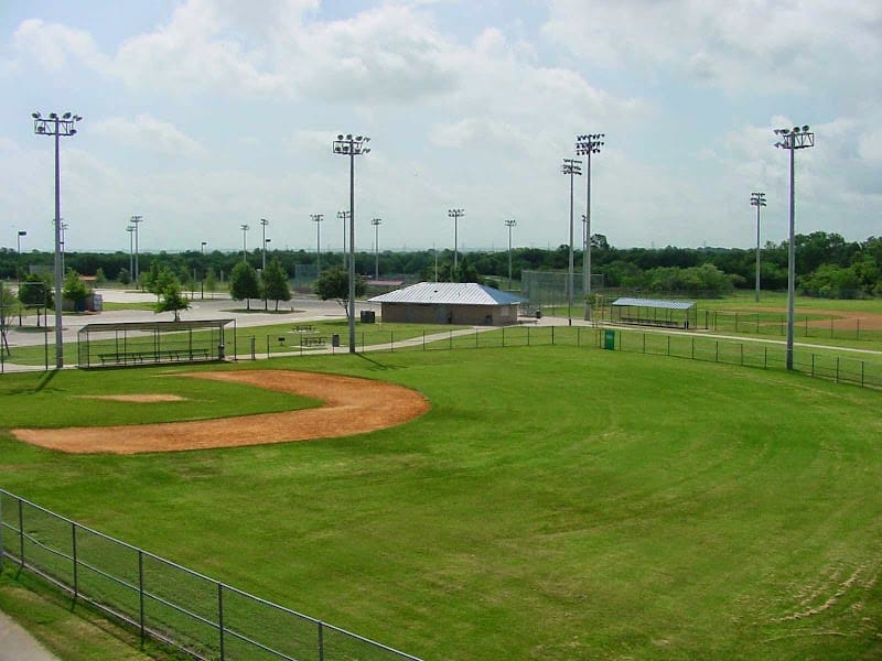 Cravens Park playground photo 3