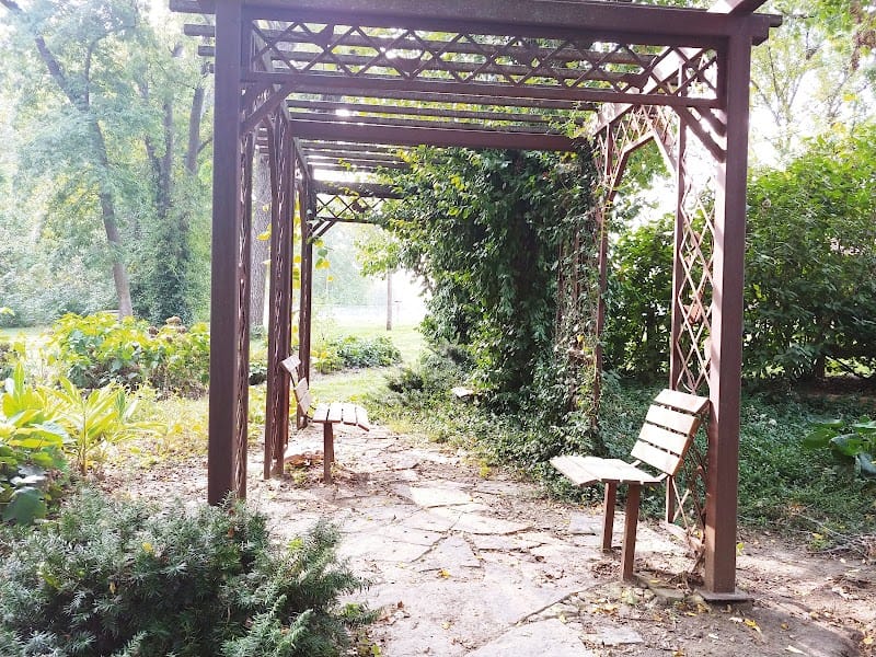 Crestview Park playground photo 3