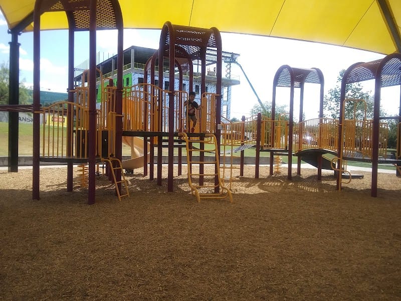Dawson Park playground photo 2