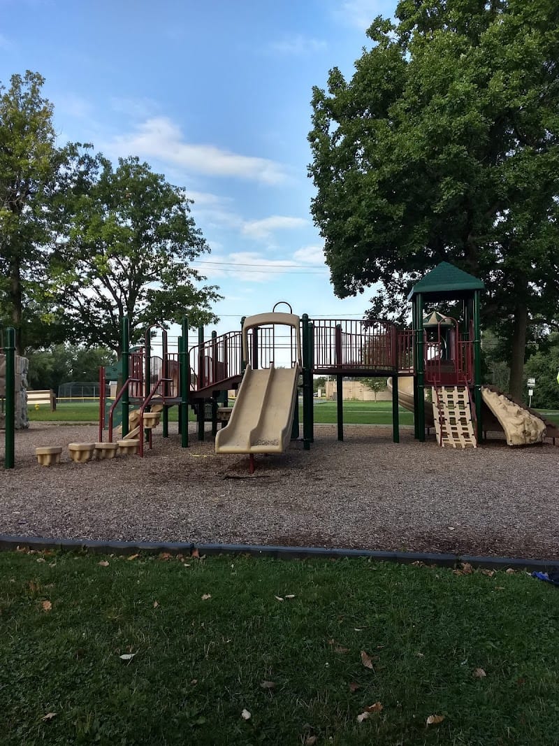 Dellwood Park playground photo 1