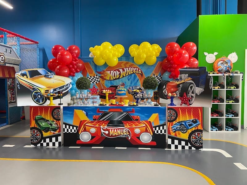 Divermansion Doral playground photo 1