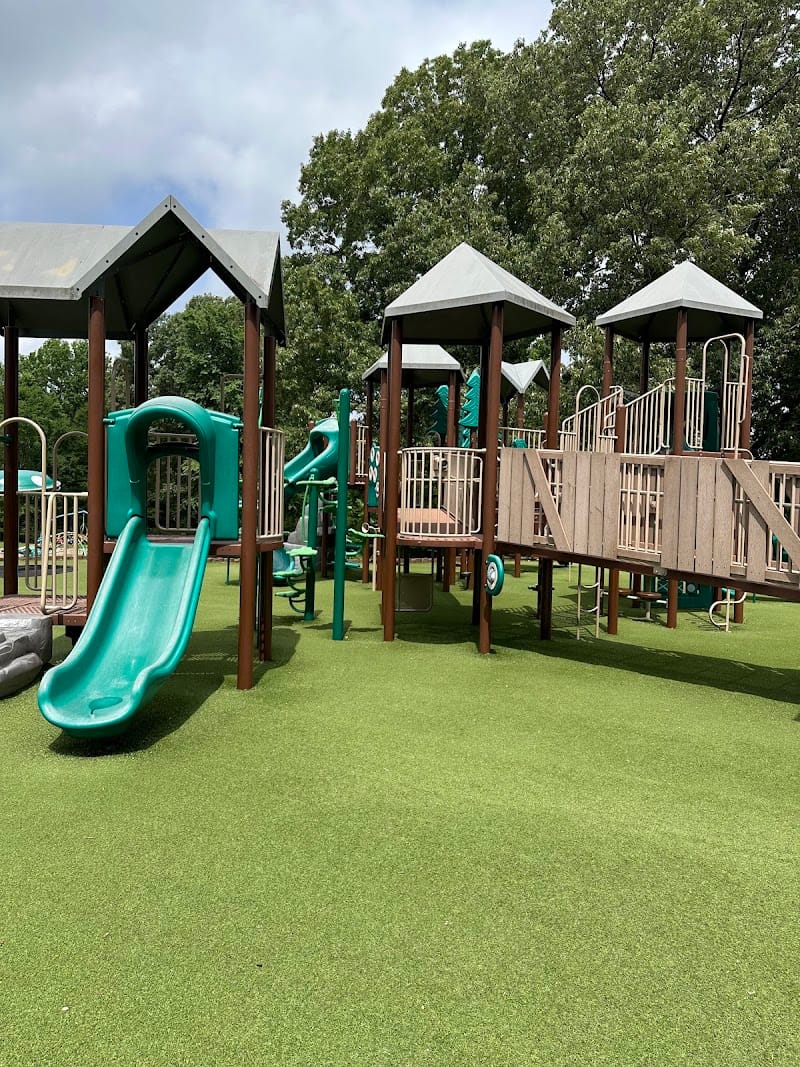 Dogwood Park playground photo 1