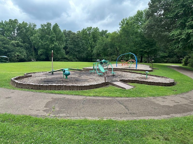 Dogwood Park playground photo 2