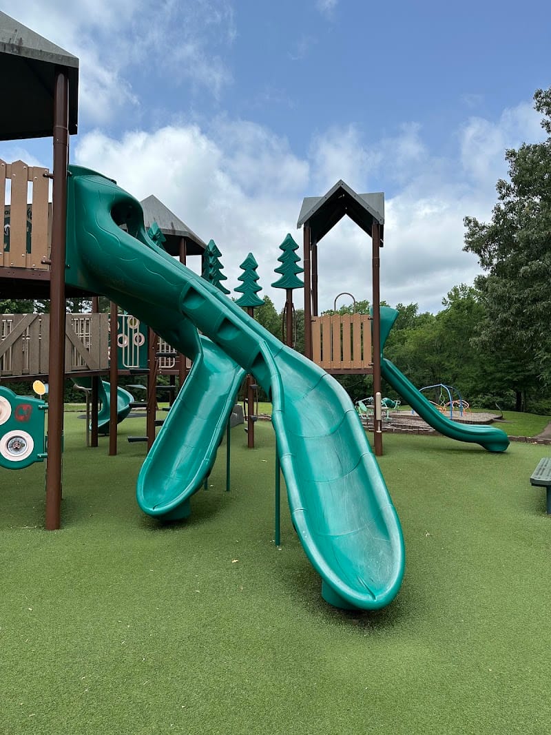 Dogwood Park playground photo 3