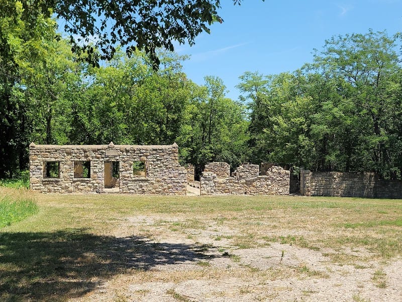 Dornwood Park playground photo 1
