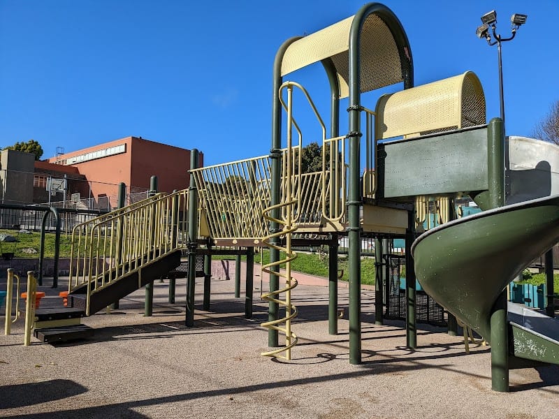 Duboce Playground playground photo 1