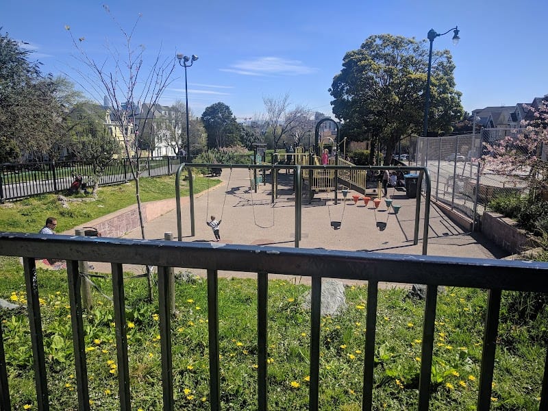 Duboce Playground playground photo 2