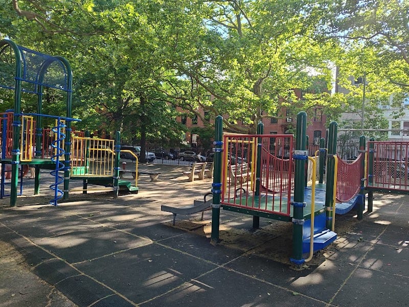 Edmonds Playground playground photo 2