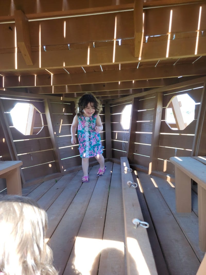 Emerald Playsets playground photo 3