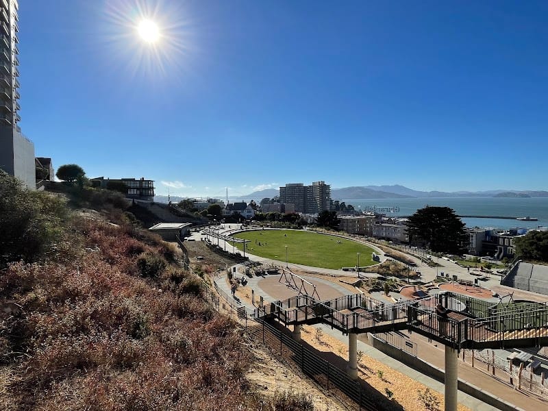 Francisco Park playground photo 1