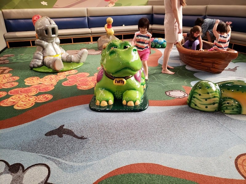 Frolic's Castle playground photo 3