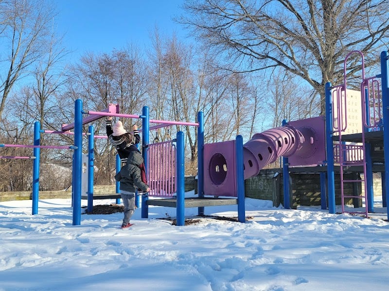 Gateway West Park playground photo 1