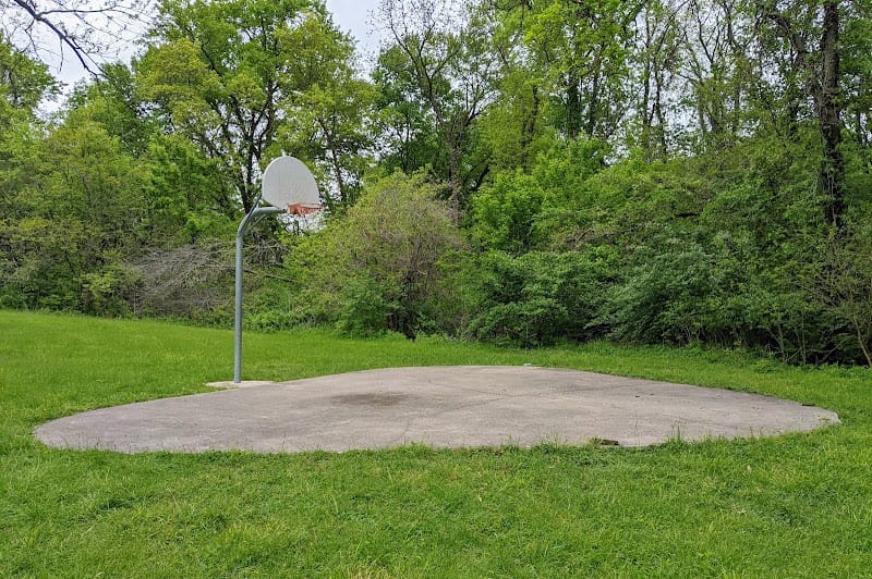Golden Oaks Park playground photo 2
