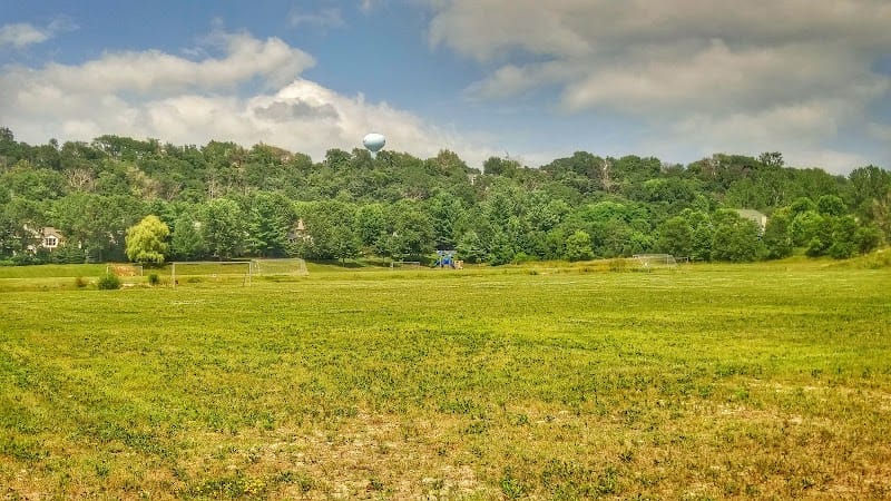 Golfview East Park playground photo 1