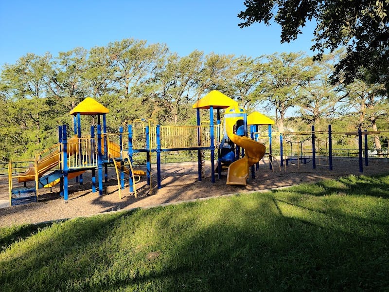 Guadalupe Park playground photo 3