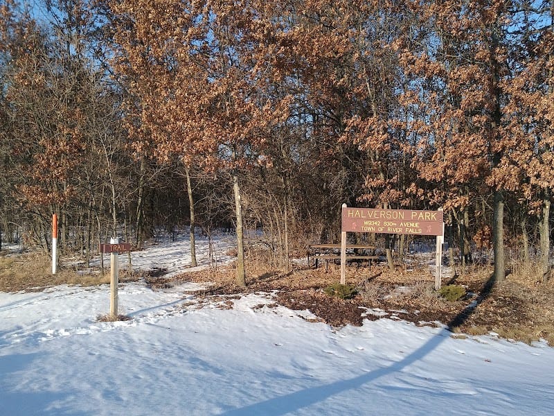 Halverson Park playground photo 3