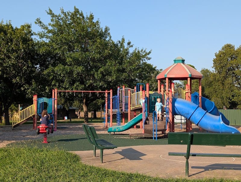 Harlow Park playground photo 1