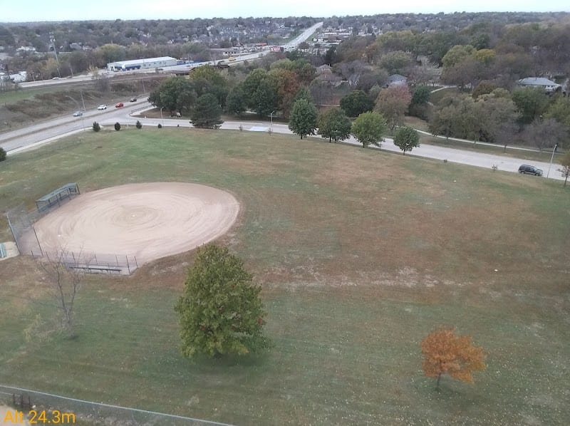 Harvey Oaks Park playground photo 2