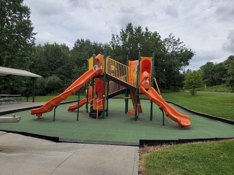 Hawthorne Park playground photo 1