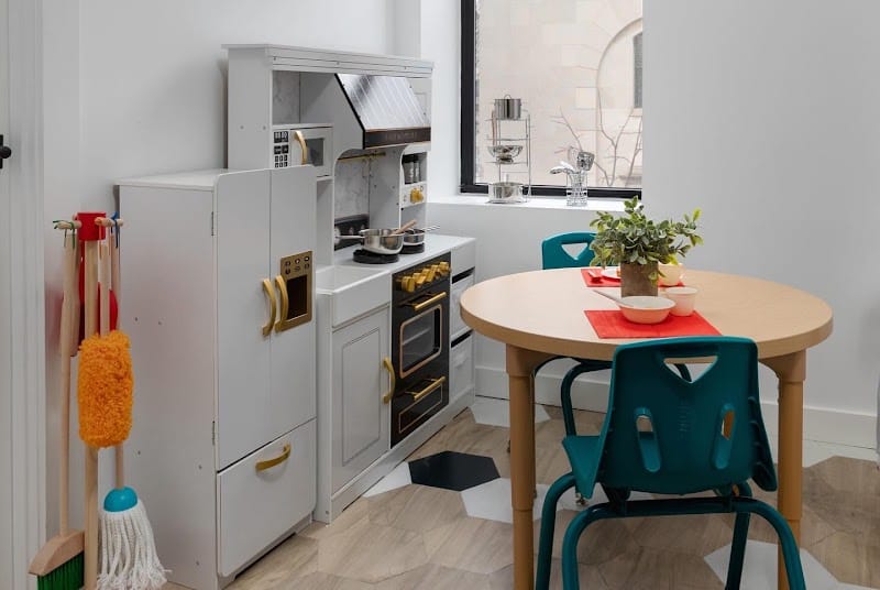 Headway at Play playground photo 3