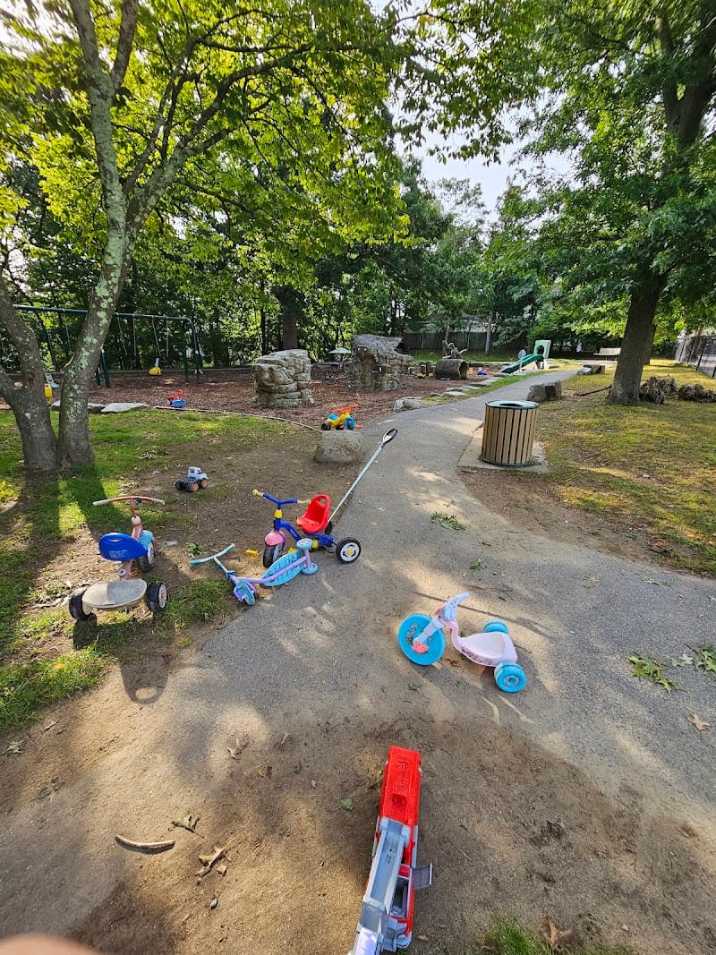 Hibbert Playground playground photo 3