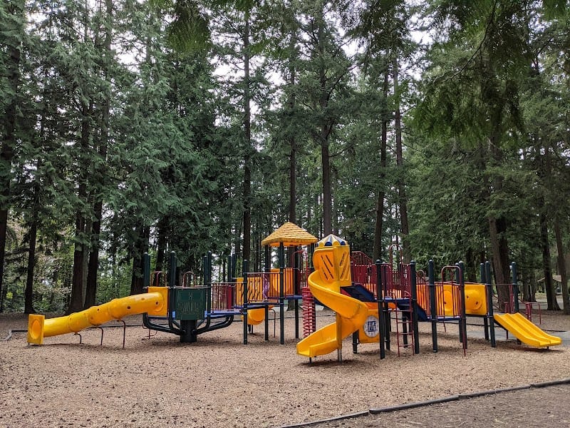 Hillcrest Park playground photo 1