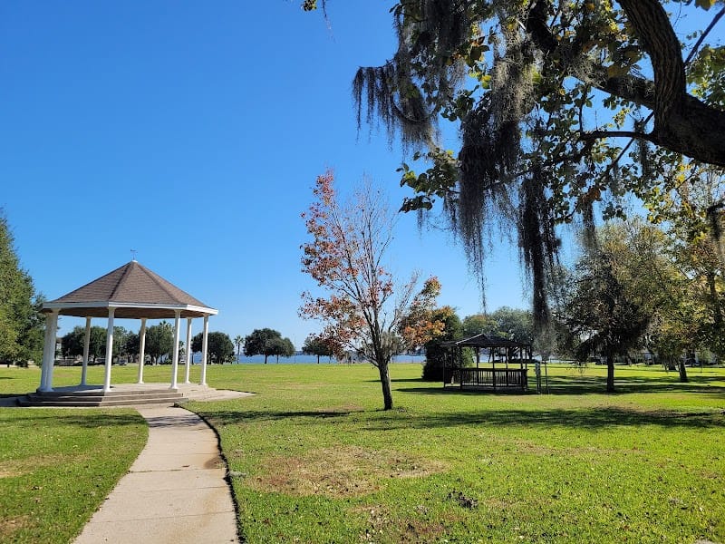 Howard L. Ward Park playground photo 1