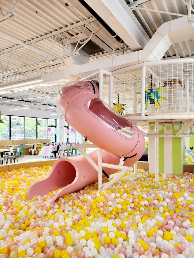 Huckleberry Play playground photo 1