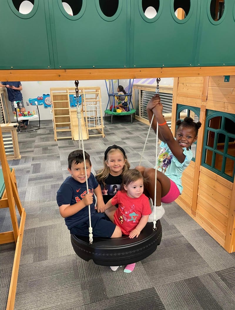 Izzy Bounce playground photo 2