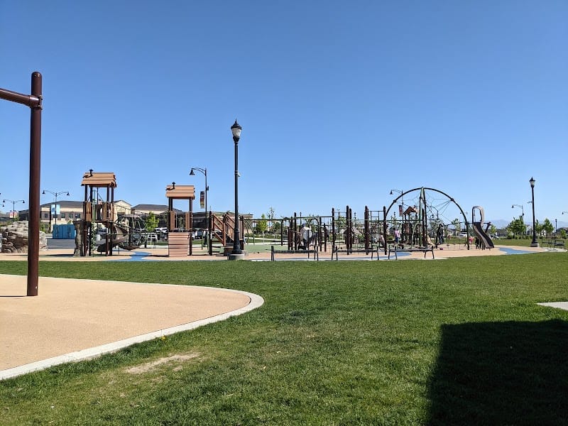 J. Lynn Crane Park playground photo 1
