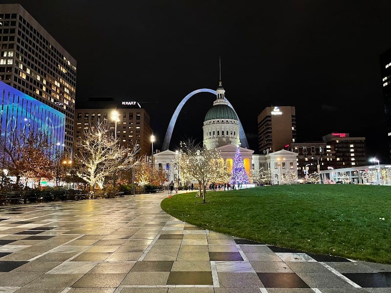 Kiener Plaza Park playground photo 3