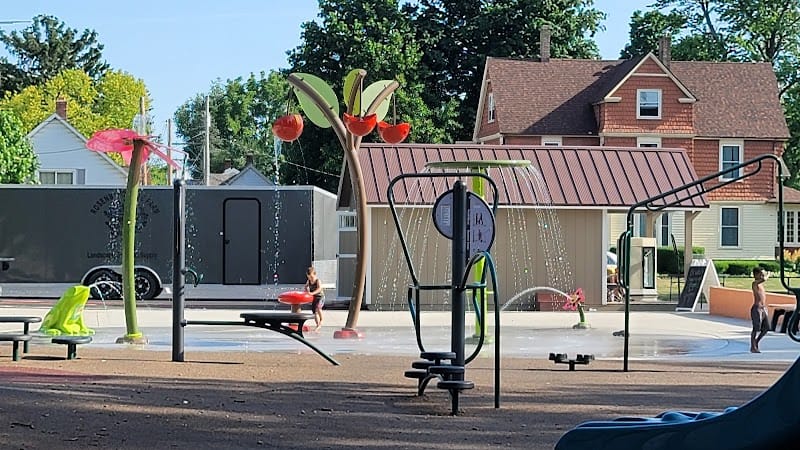 LaPark Playground playground photo 3