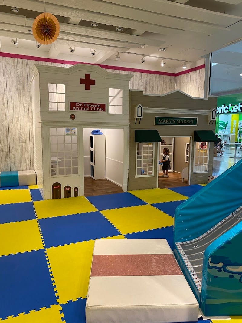 Le Funland playground photo 2