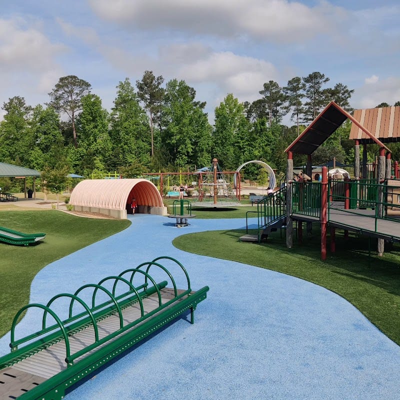 Leo's Landing playground photo 1