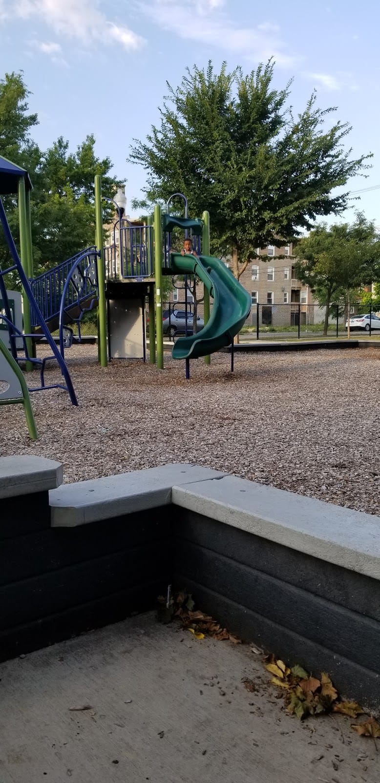 London (Louis) Park playground photo 2