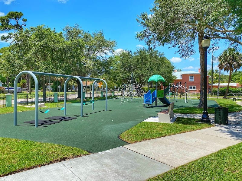 Mary Dean Park playground photo 2