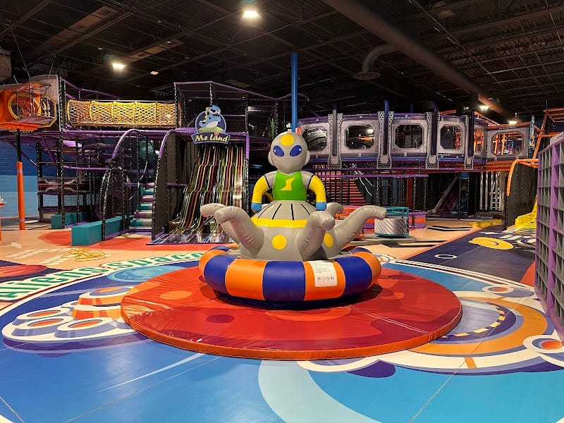 Me Land Chantilly playground photo 3