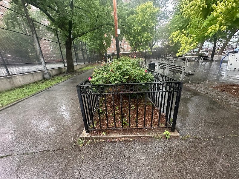 Melrose Playground playground photo 2